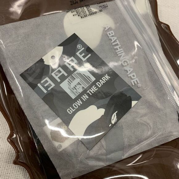 NEW A Bathing Ape BAPE Face Mask 100% Authentic Glow In The Dark Camo - Picture 3 of 6